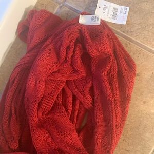 🌵2/$10 Soft Red infinity scarf 🧣